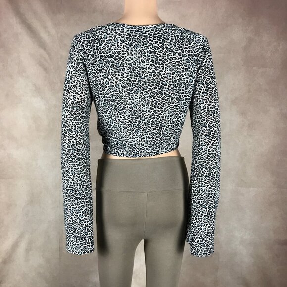SHEIN Bell Sleeve Crop Top NWOT 8-10 - Picture 6 of 11